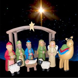 2013 Blossom Bucket Nativity Set 9 Figurines & Manger (Missing Mary) NWOT